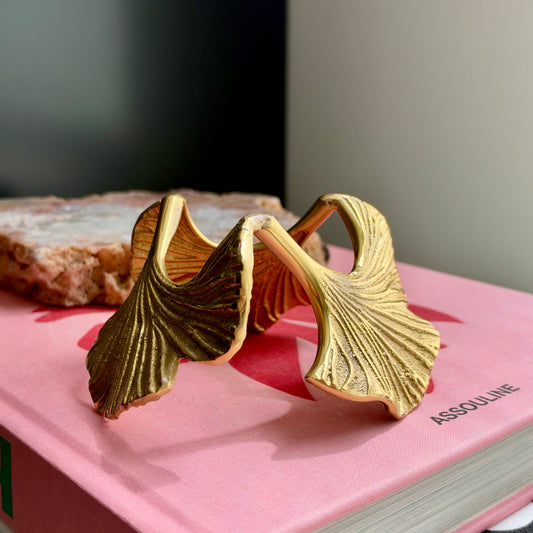 Gold Ginkgo Leaf Sphere Stand