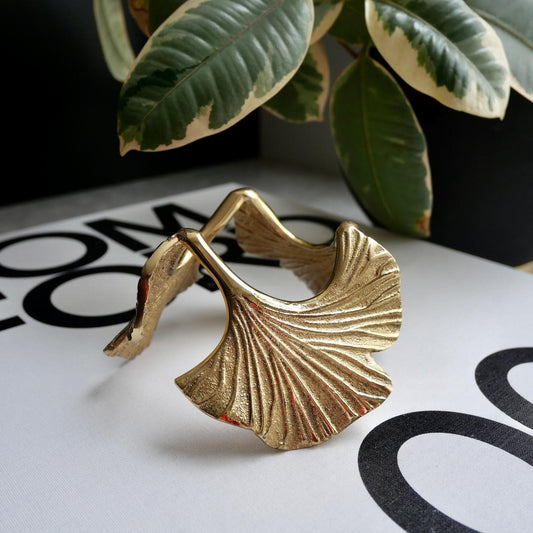 Gold Ginkgo Leaf Sphere Stand