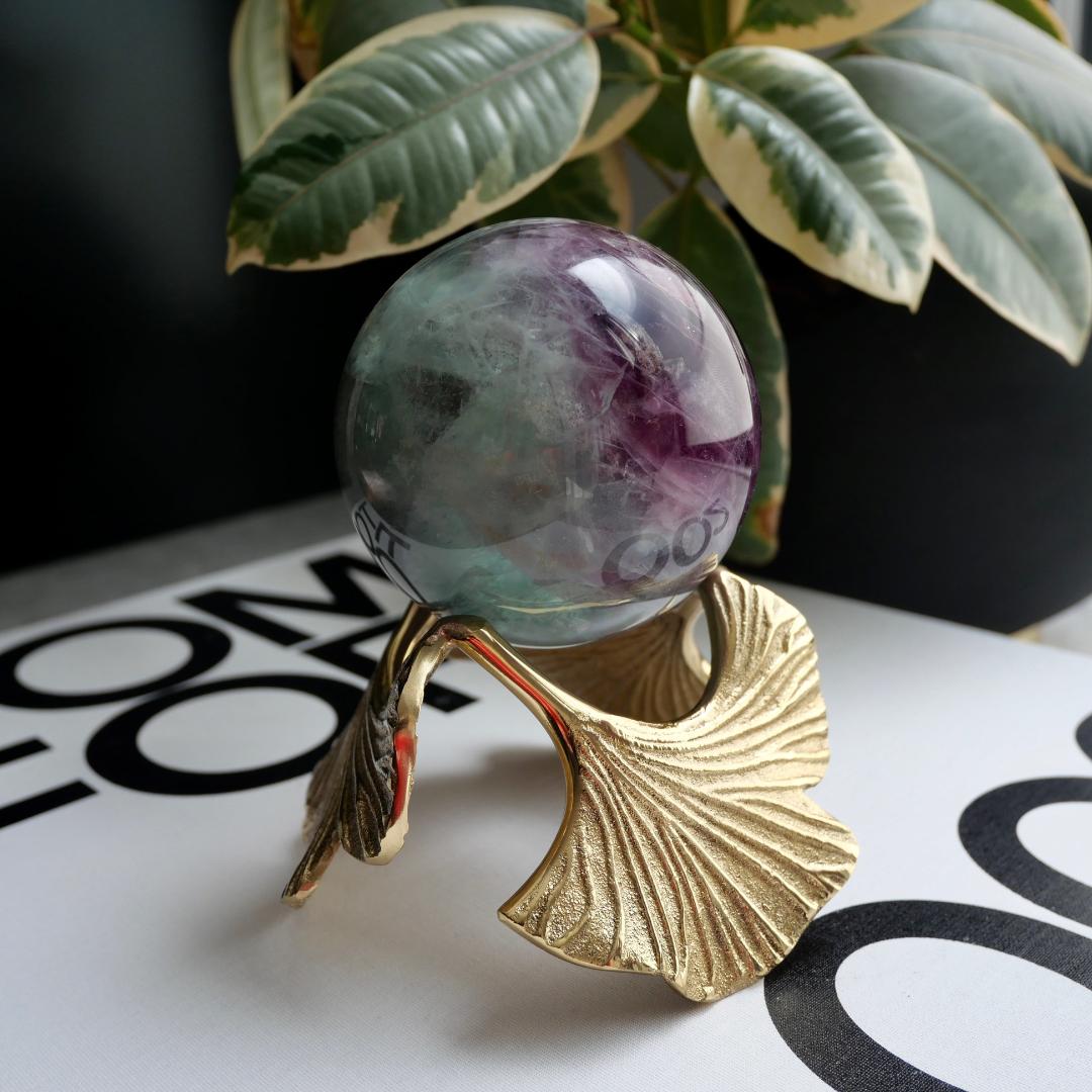 Gold Ginkgo Leaf Sphere Stand