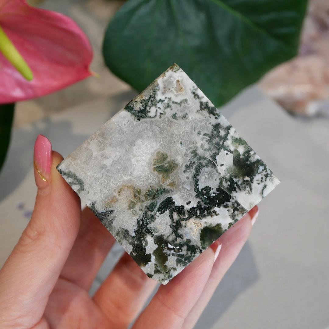 Moss Agate Cube No 358